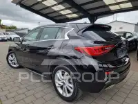 2017 Infinity Q30