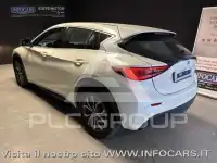 2017 Infinity Q30