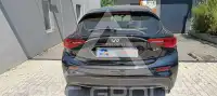 2017 Infinity Q30