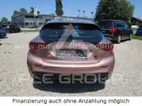 2017 Infinity Q30