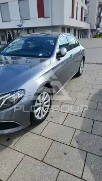 2017 Mercedes Benz E 220