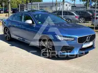 2017 Volvo S90