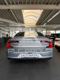 2017 Volvo S90