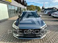 2017 Volvo V90
