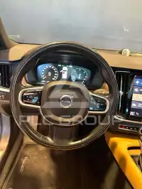 2017 Volvo V90