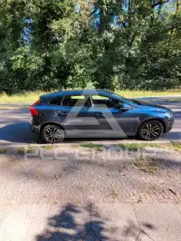 2017 Volvo V40