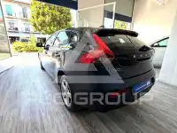 2017 Volvo V40