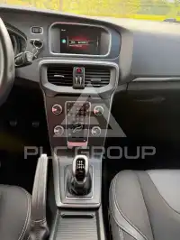 2017 Volvo V40