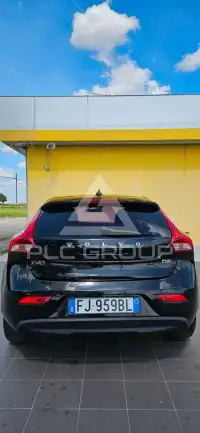 2017 Volvo V40