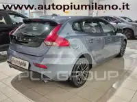 2017 Volvo V40