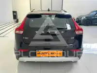 2017 Volvo V40