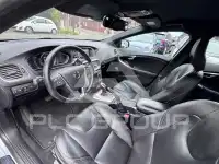 2017 Volvo V40