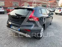 2017 Volvo V40