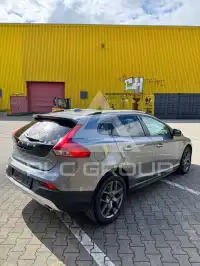 2017 Volvo V40