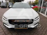 2017 Volvo V90