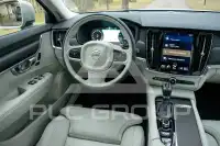 2017 Volvo V90