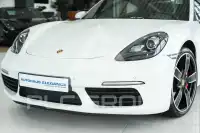 2017 Porsche Cayman