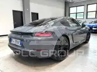 2017 Porsche Cayman