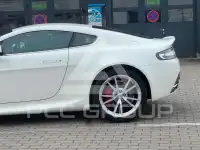 2017 Aston Martin V8