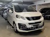 2017 Peugeot Traveller