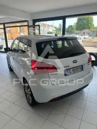 2017 KIA Venga