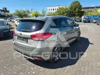 2017 KIA Carens
