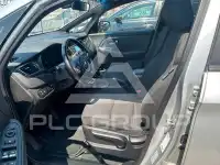 2017 KIA Carens