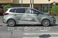 2017 KIA Carens