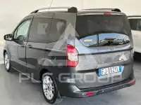 2017 Ford Tourneo