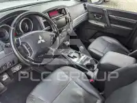 2018 Mitsubishi PAJARO