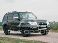 2018 Mitsubishi PAJARO