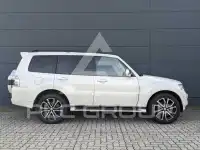 2018 Mitsubishi PAJARO
