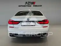 2019 BMW 740