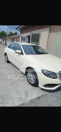 2018 Mercedes Benz E 200