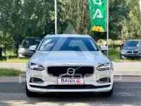 2018 Volvo V90