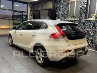 2018 Volvo V40
