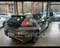 2018 Volvo V40
