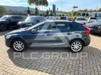 2018 Volvo V40