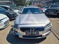 2018 Volvo V90