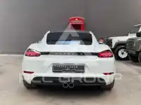 2018 Porsche Cayman