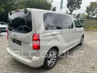 2018 Peugeot Traveller