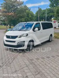 2018 Peugeot Traveller
