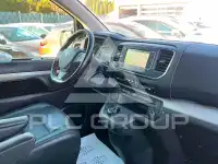 2018 Peugeot Traveller