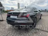 2019 BMW 740