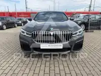 2019 BMW 740