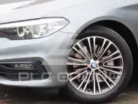 2019 BMW 530