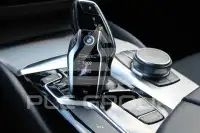 2019 BMW 525