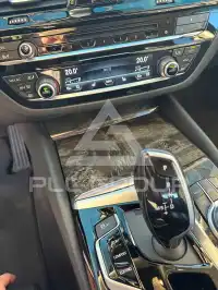 2019 BMW 525