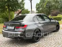 2019 BMW 320
