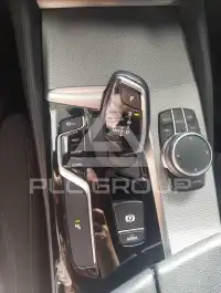2019 BMW 520